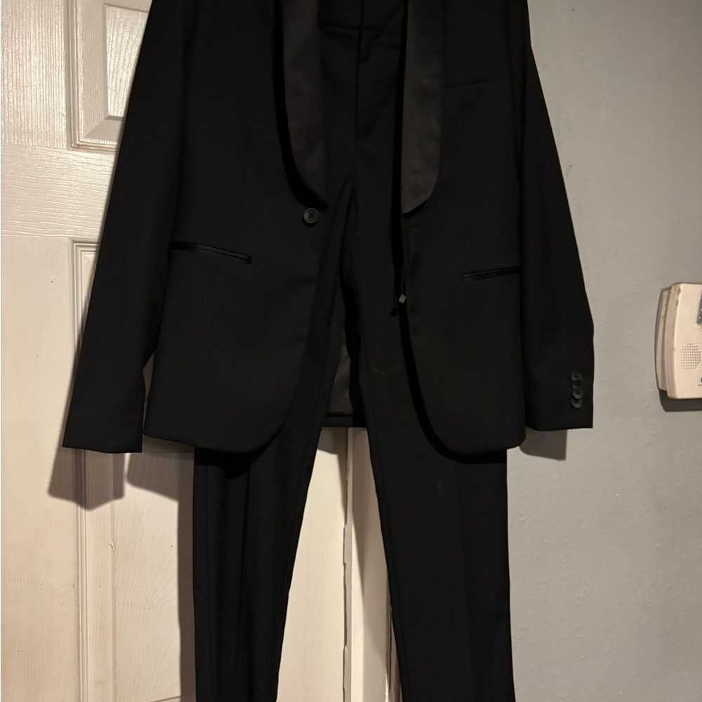 Zara Black Tuxedo Elegant Formal Attire